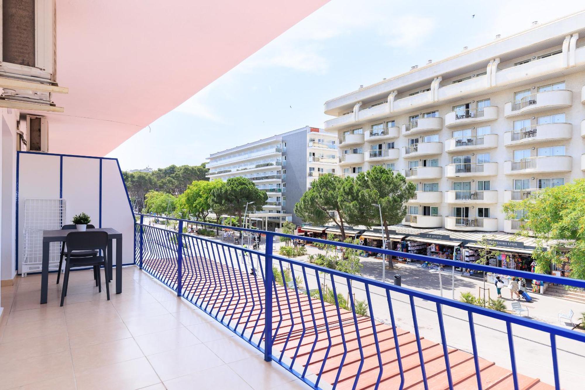 Centric Rentalmar * Salou